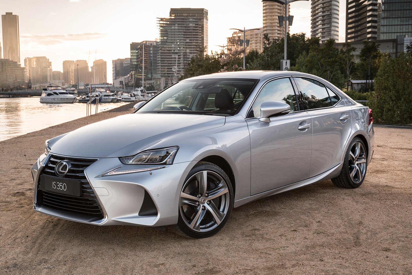 2017 Lexus IS350