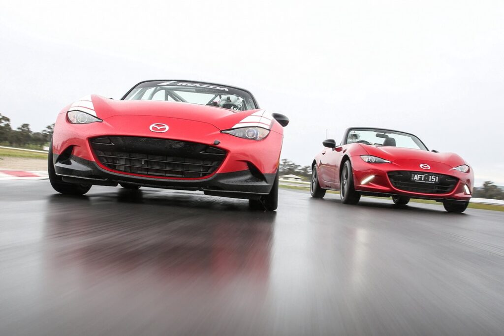 Mazda MX-5 Cup Racer vs Mazda MX-5 Racers Edge