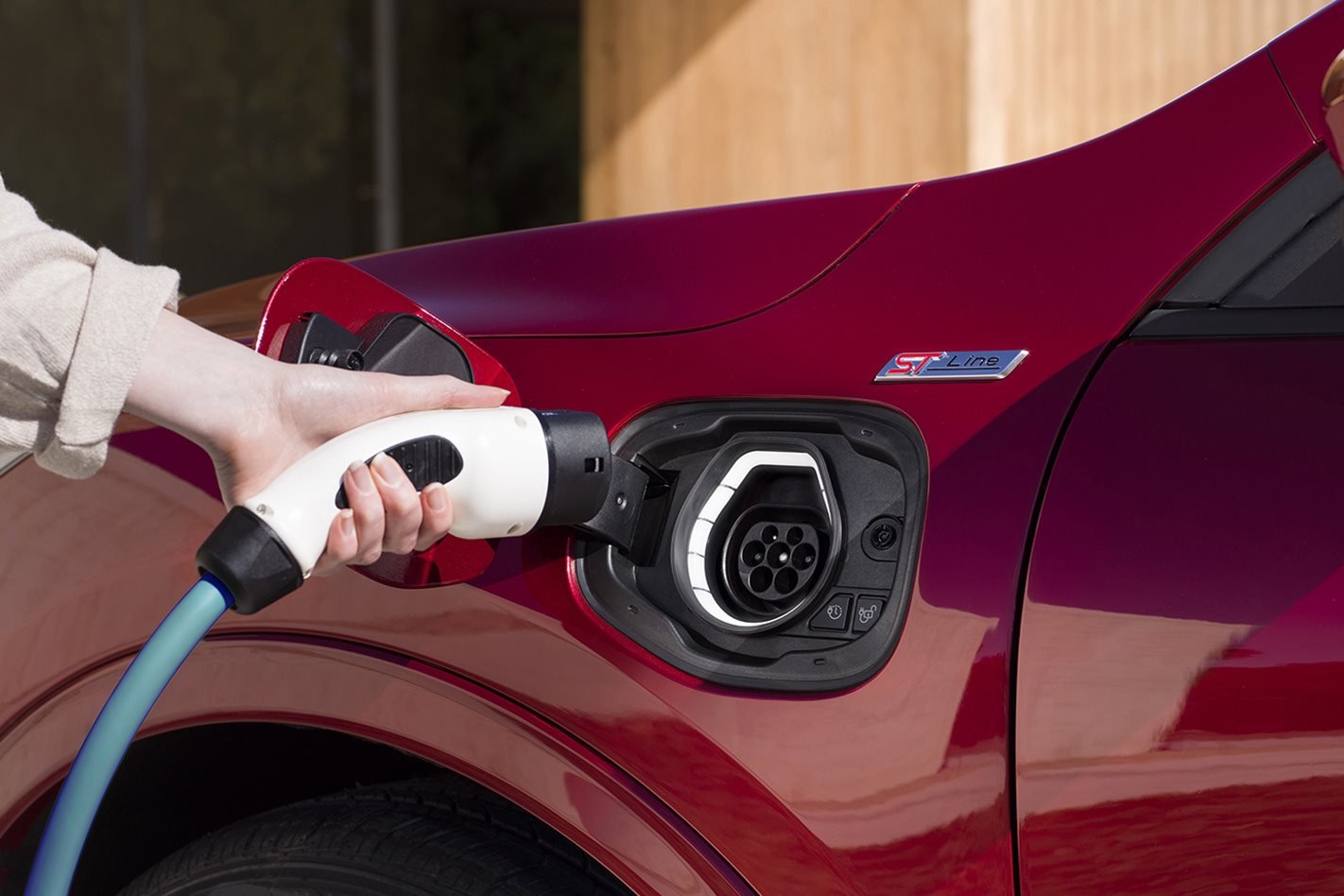 Ford Escape 2020 hybrid St-Line plug