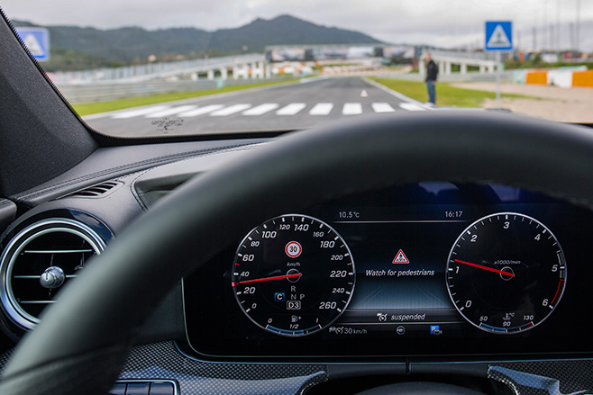 Mercedes-Benz autonomous tech