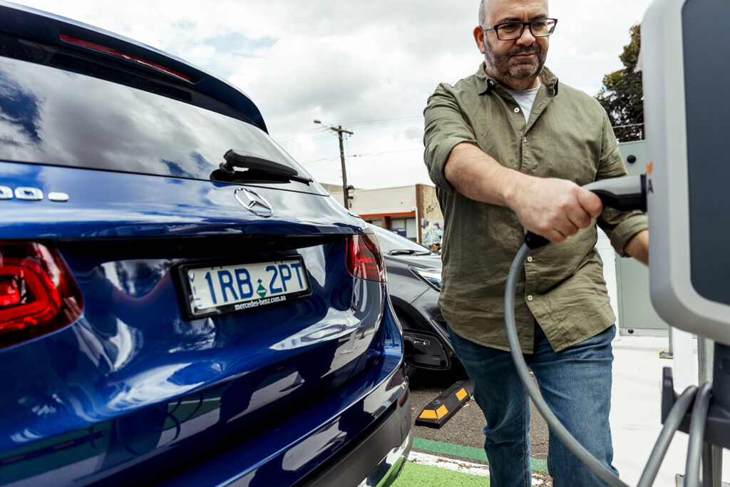 EV Charging station whichcar