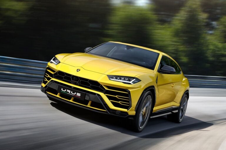 2018 lamborghini urus revealed