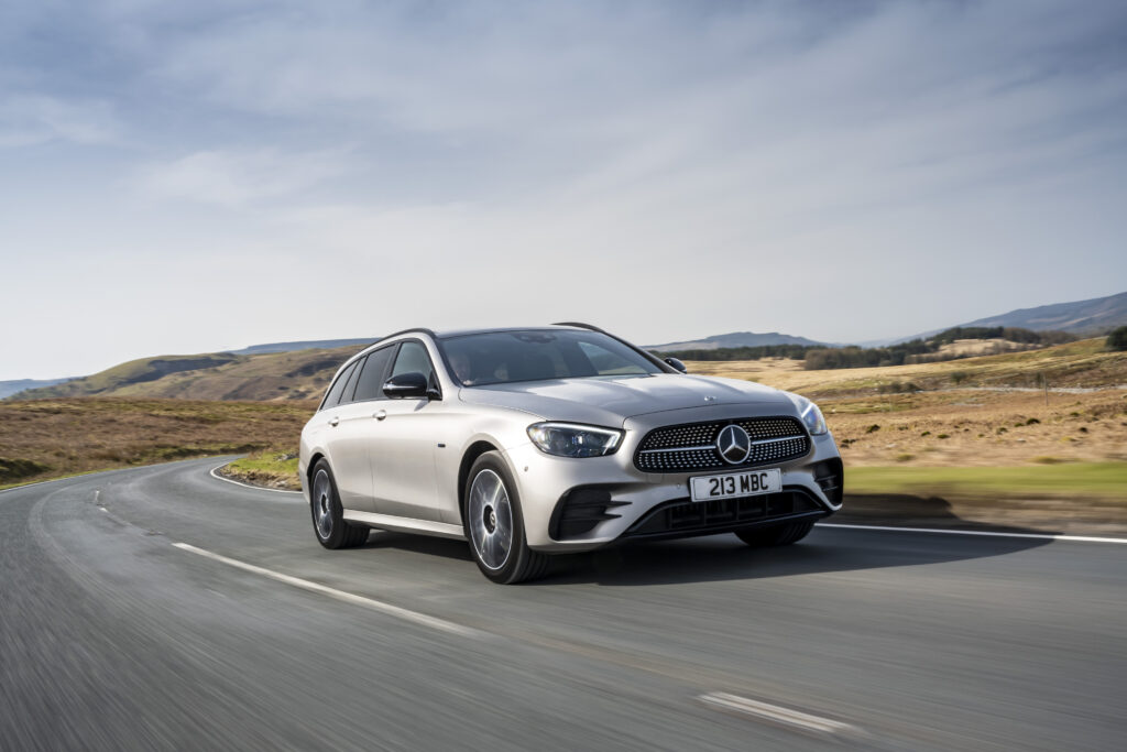 2021 Mercedes-Benz E 300 de Estate Mojave Silver Metallic EU-spec