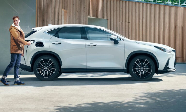 2022 Lexus NX450h+ PHEV