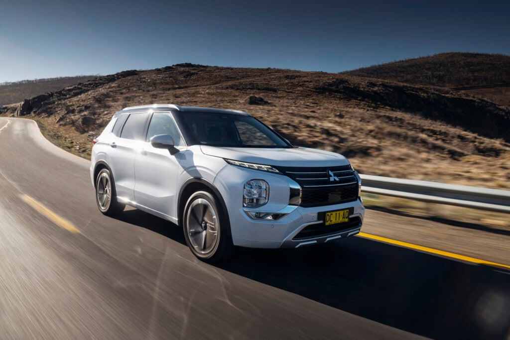 2022 Mitsubishi Outlander Exceed Tourer White Diamond Australia review