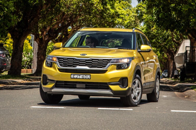2022 Kia Seltos S Starbright Yellow Australia SRawlings review