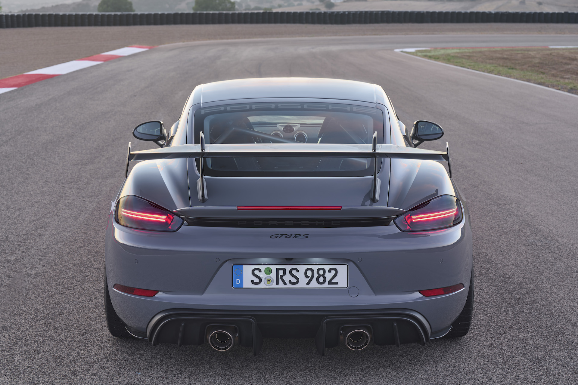 2022 Porsche 718 Cayman GT4 RS