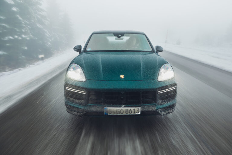 2022 Porsche Cayenne Turbo GT EU-spec