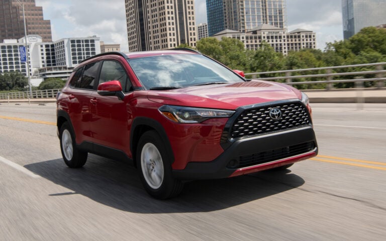 2022 Toyota Corolla Cross LE AWD Barcelona Red US-spec