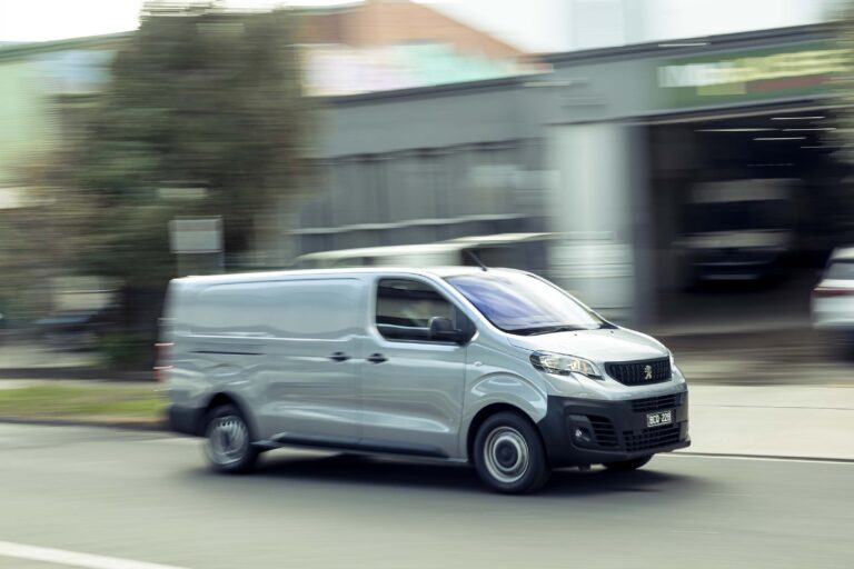 2022 Peugeot Expert Pro LWB review