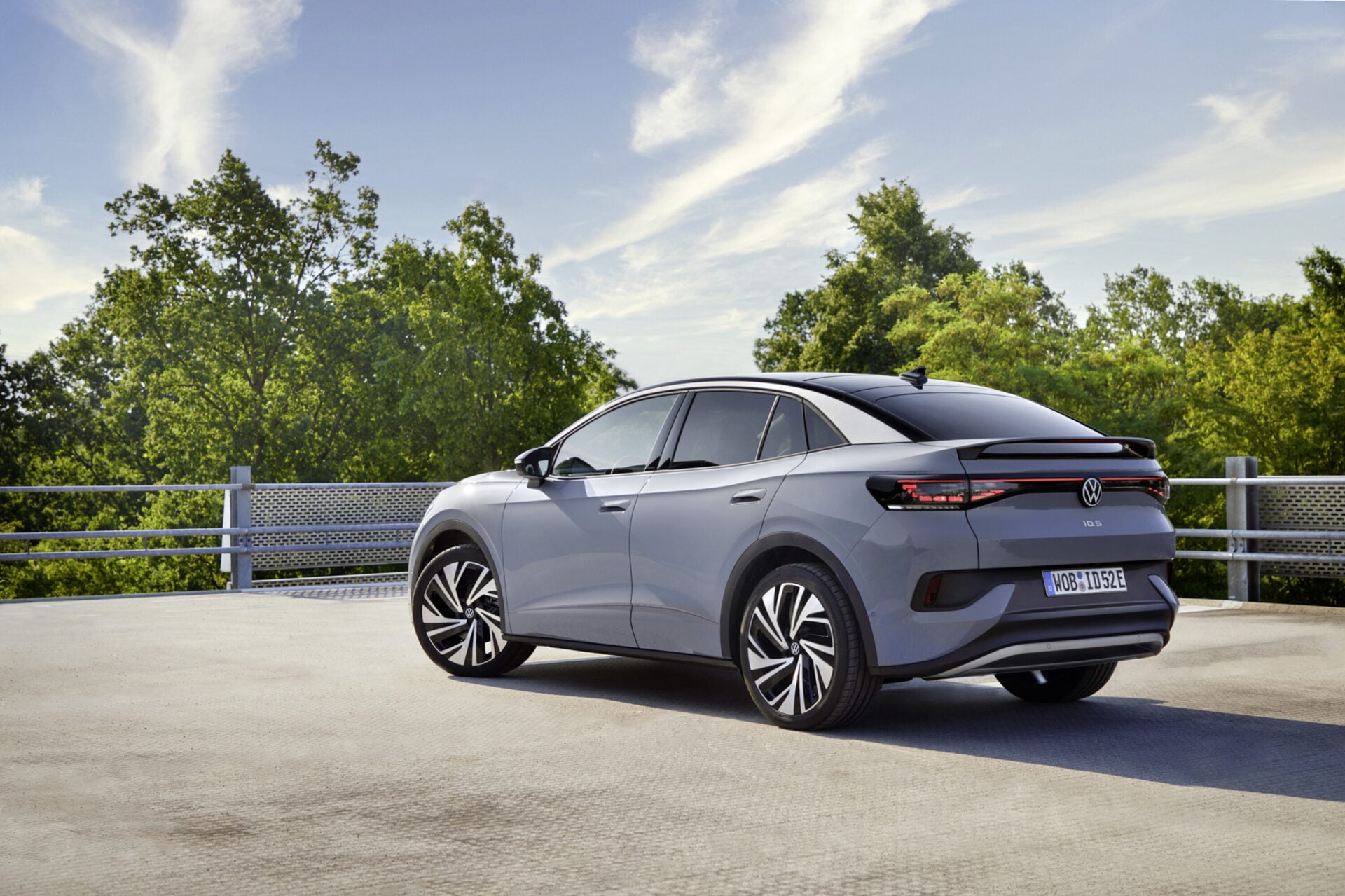 MEDIUM SUV REVIEWS 2025 visual data 7