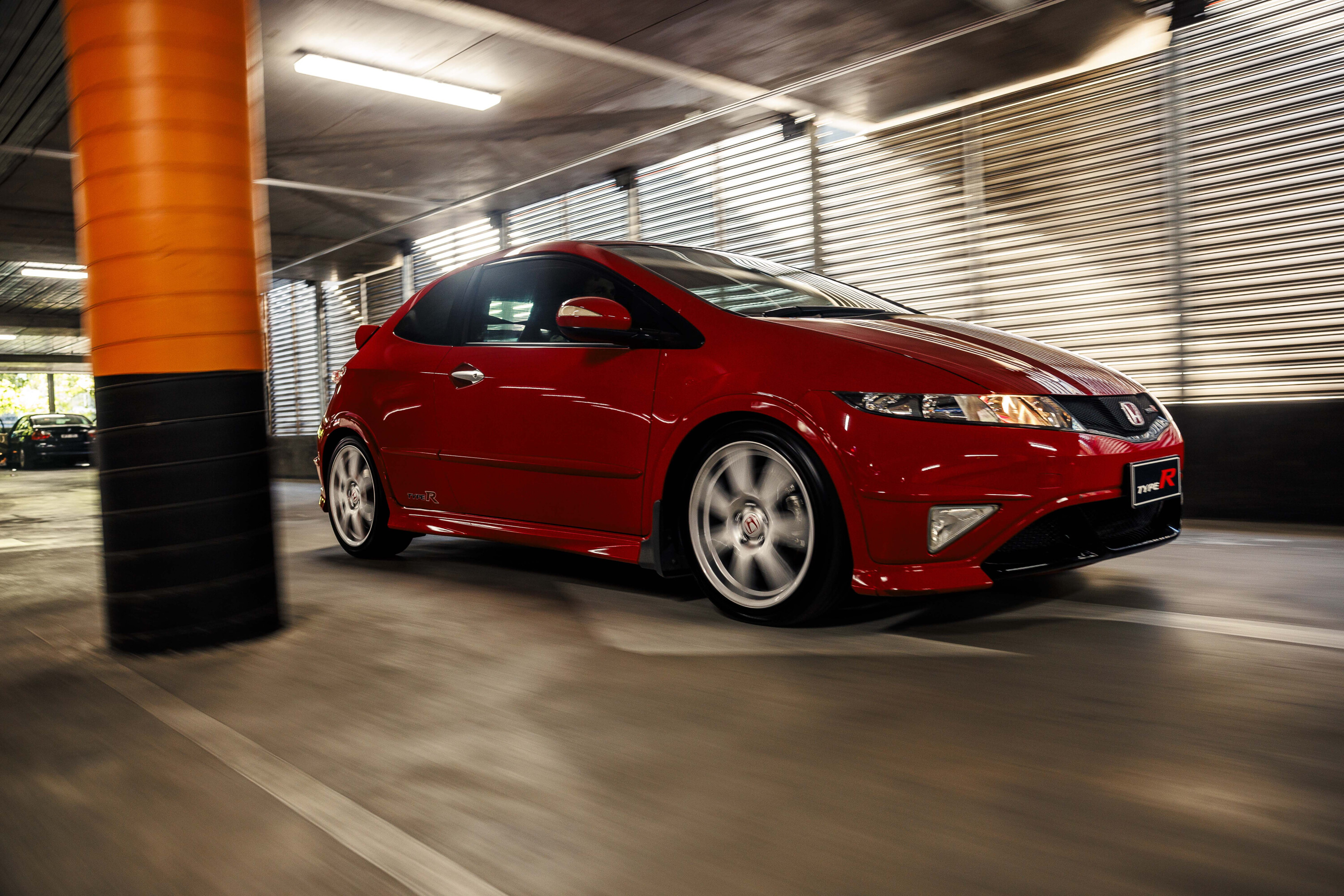 Modern Classic Honda Civic Type R FN2
