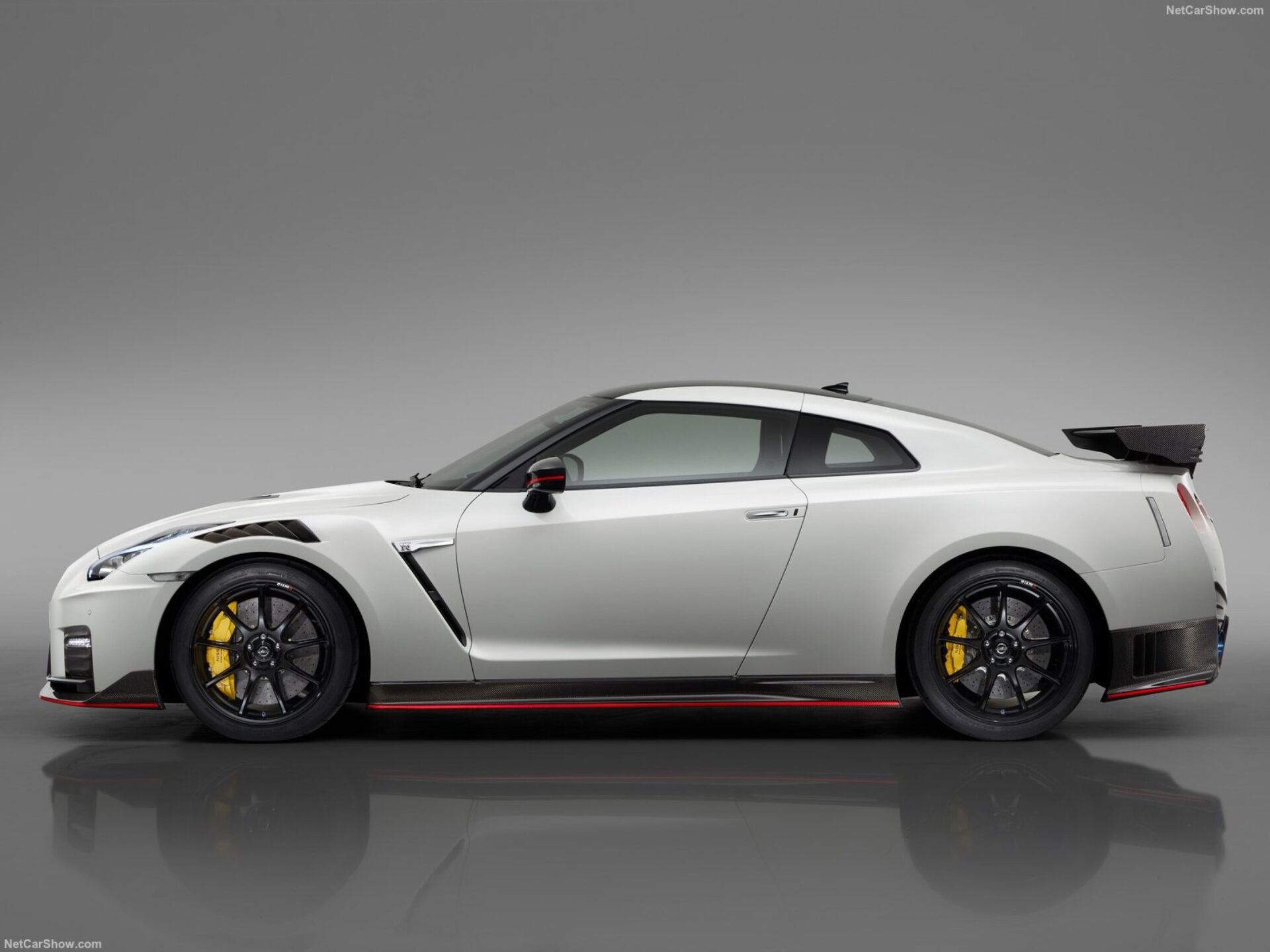 Noooo! Nissan calls time on its classic R35 GT-R