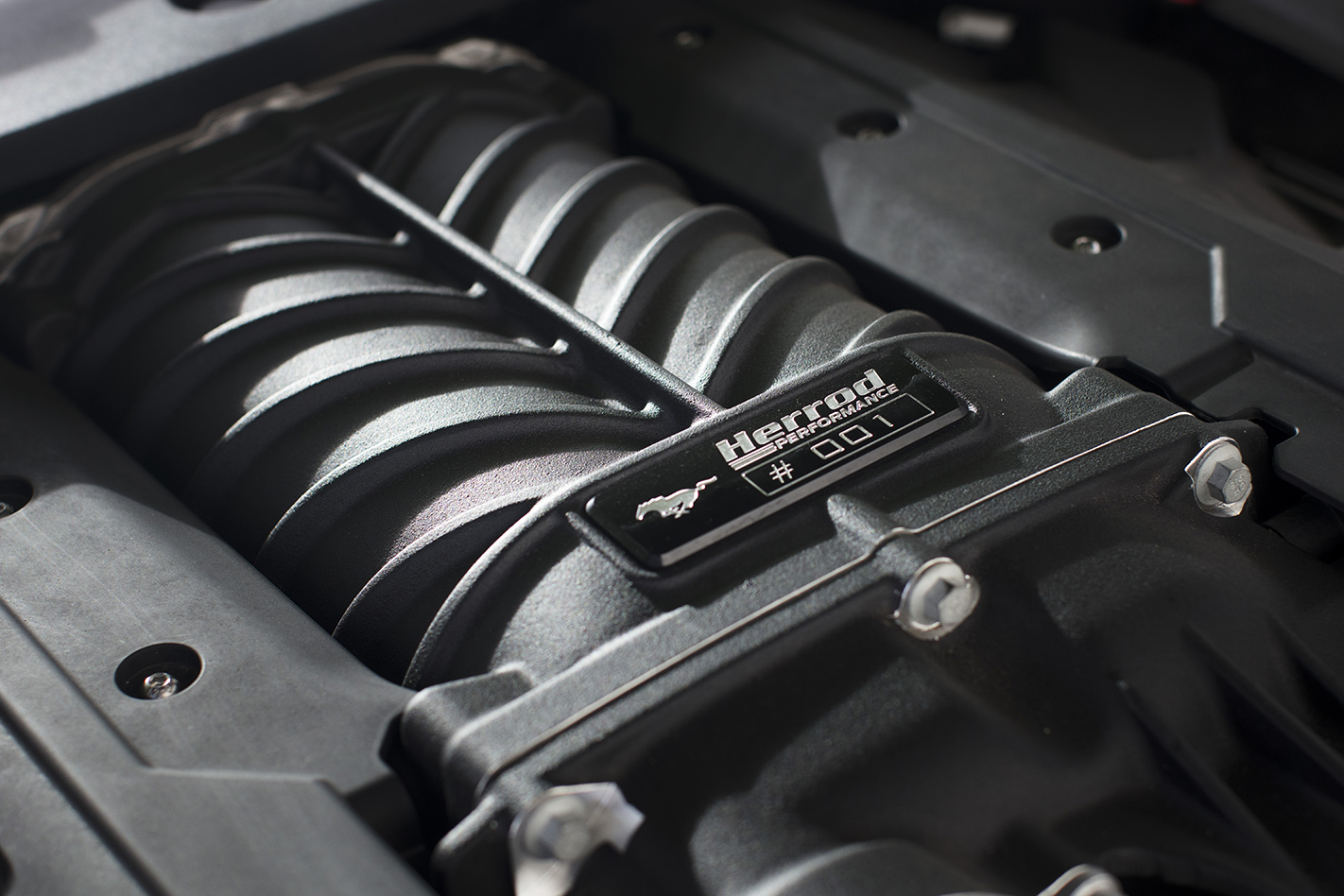 Ford Mustang R-Spec track test
