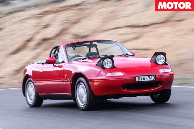 Old mx-5 driving