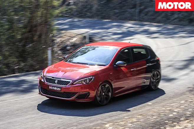 Peugeot 208 gti 270 driving