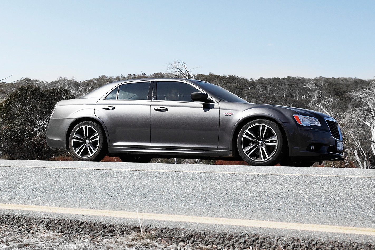 2013 Chrysler 300 SRT8 Core side