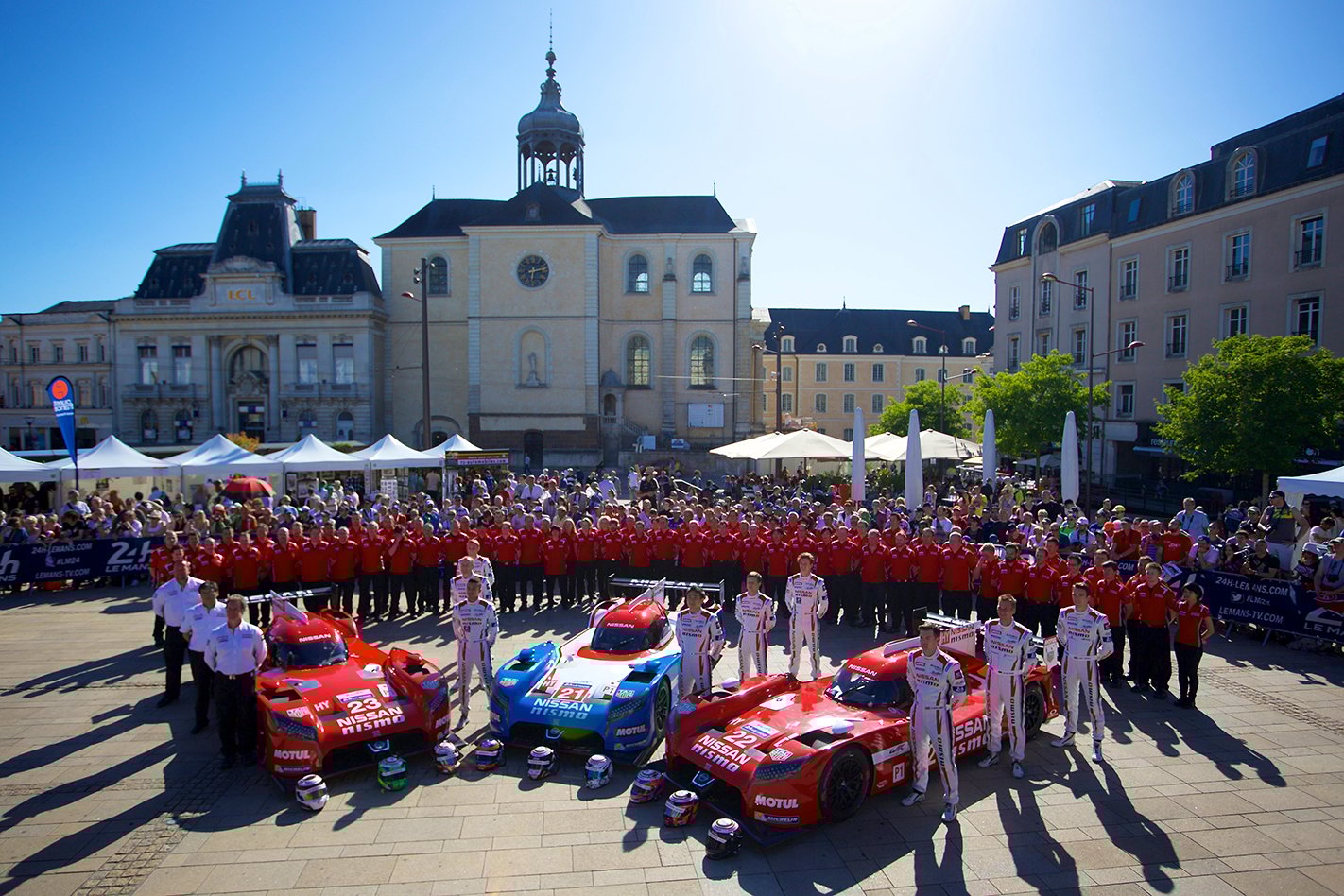 Nissan LMP1 Le Mans racer
