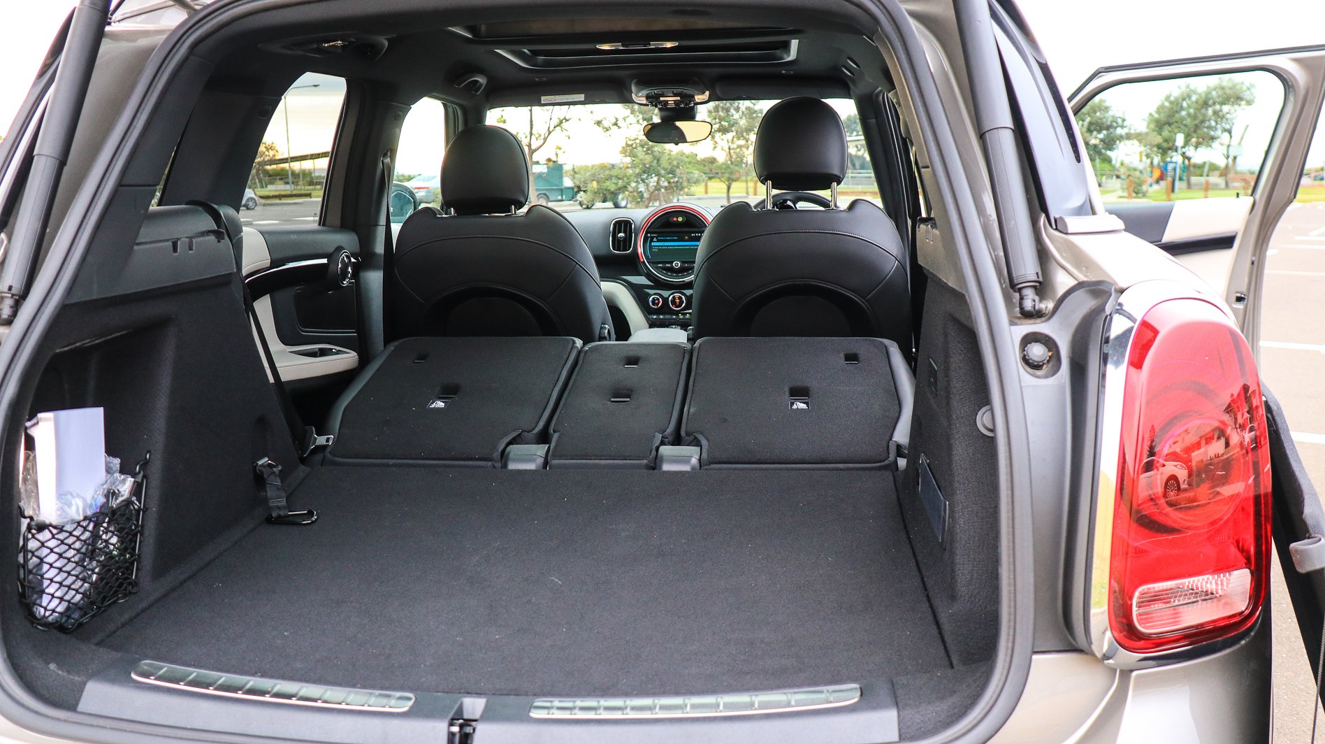 2019 Mini Countryman Hybrid boot room