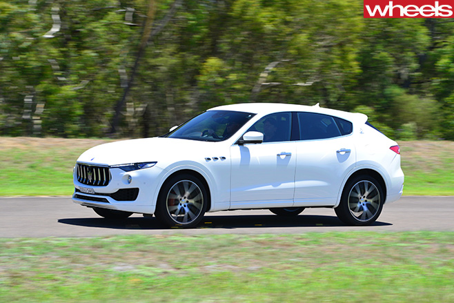 2017-Maserati -Levante -side
