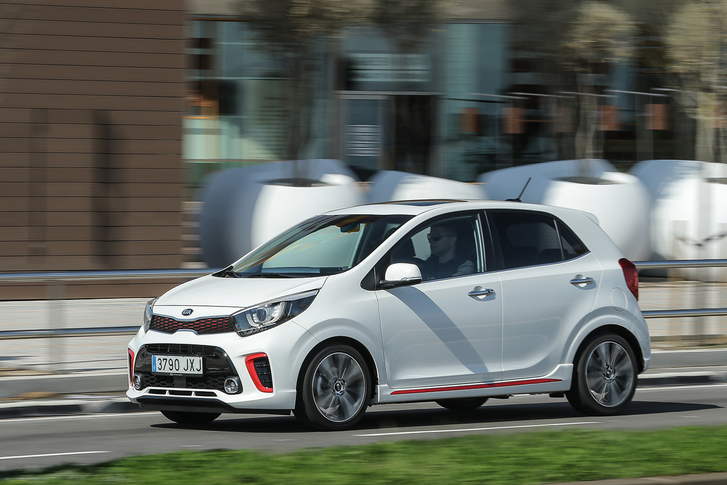 Kia Picanto GT-Line city driving
