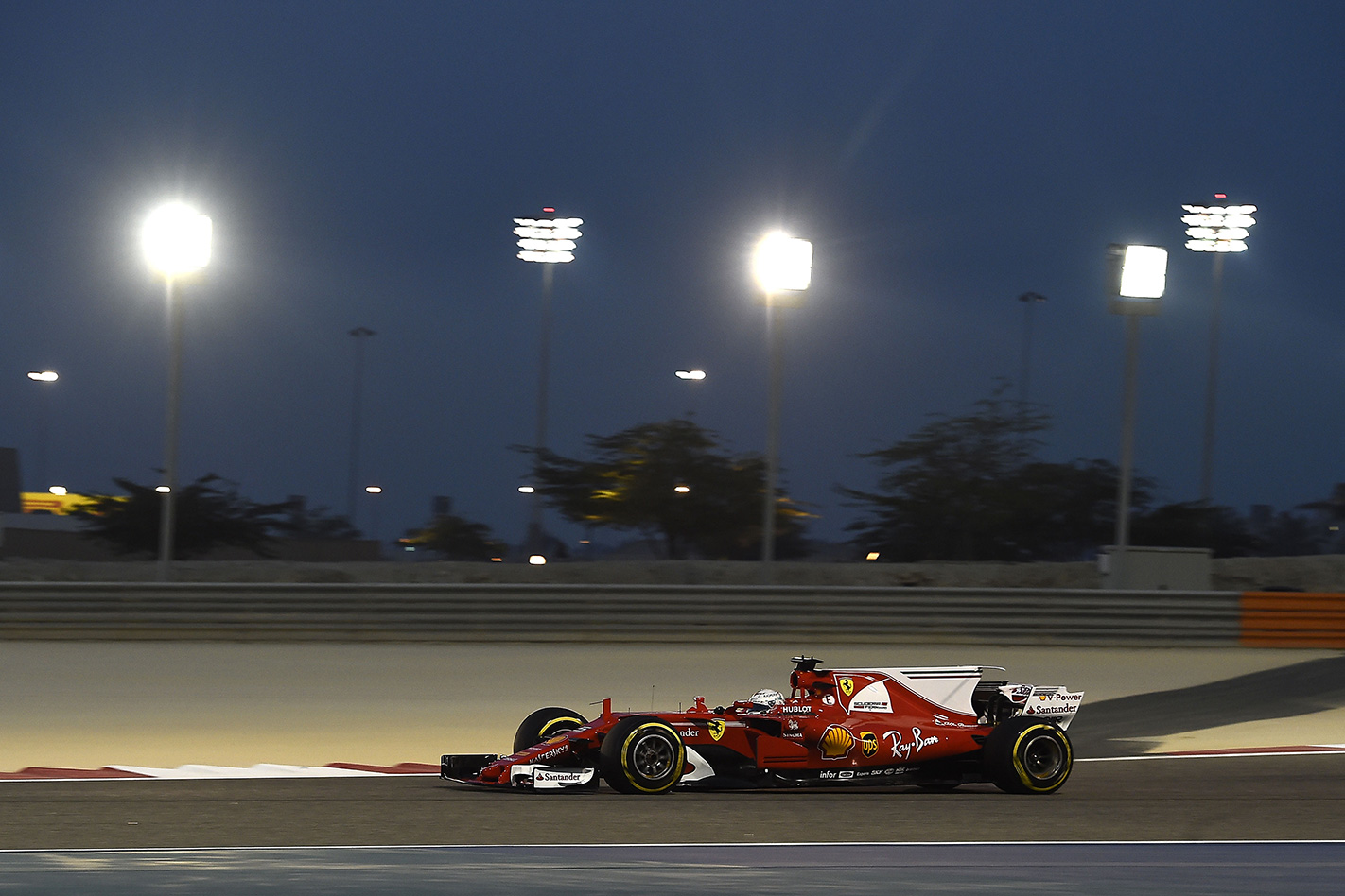 2017 Bahrain Grand Prix: Vettel outraces Mercs again