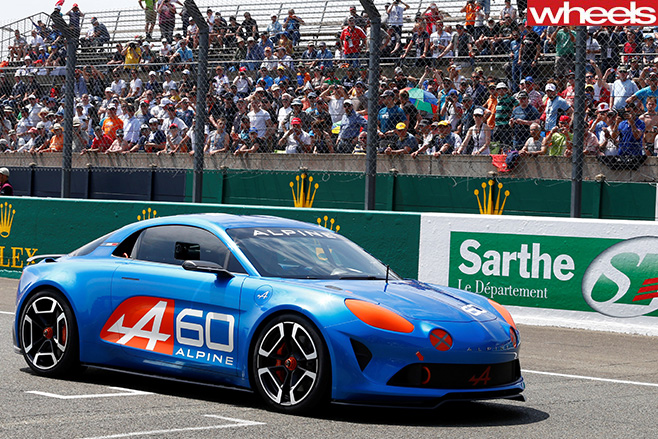 Renault -Alpine -at -Le -Mans -front -side