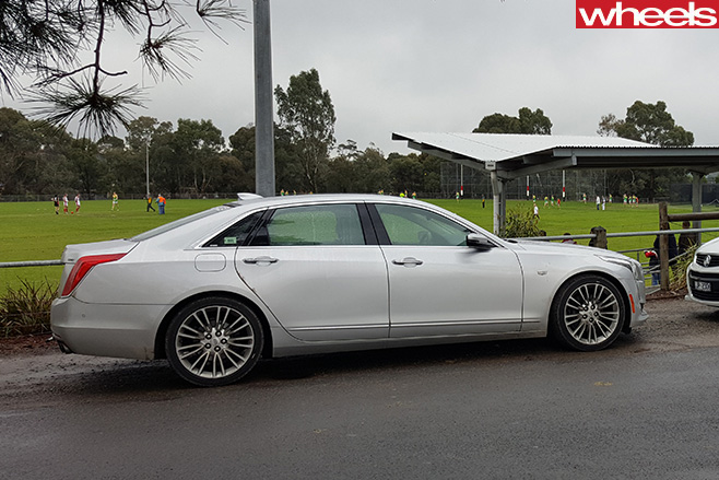 Cadillac -CT6-side -on