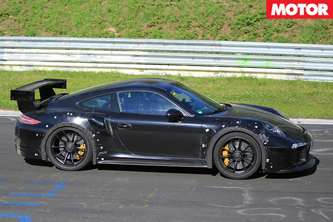 2018-Porsche -911-GT2-RS-side