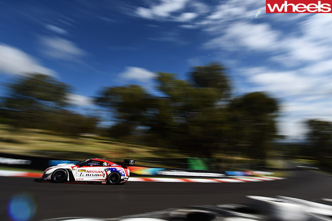 Bathurst -12-hour -Van -Gisbergen -driving -Nissan -side