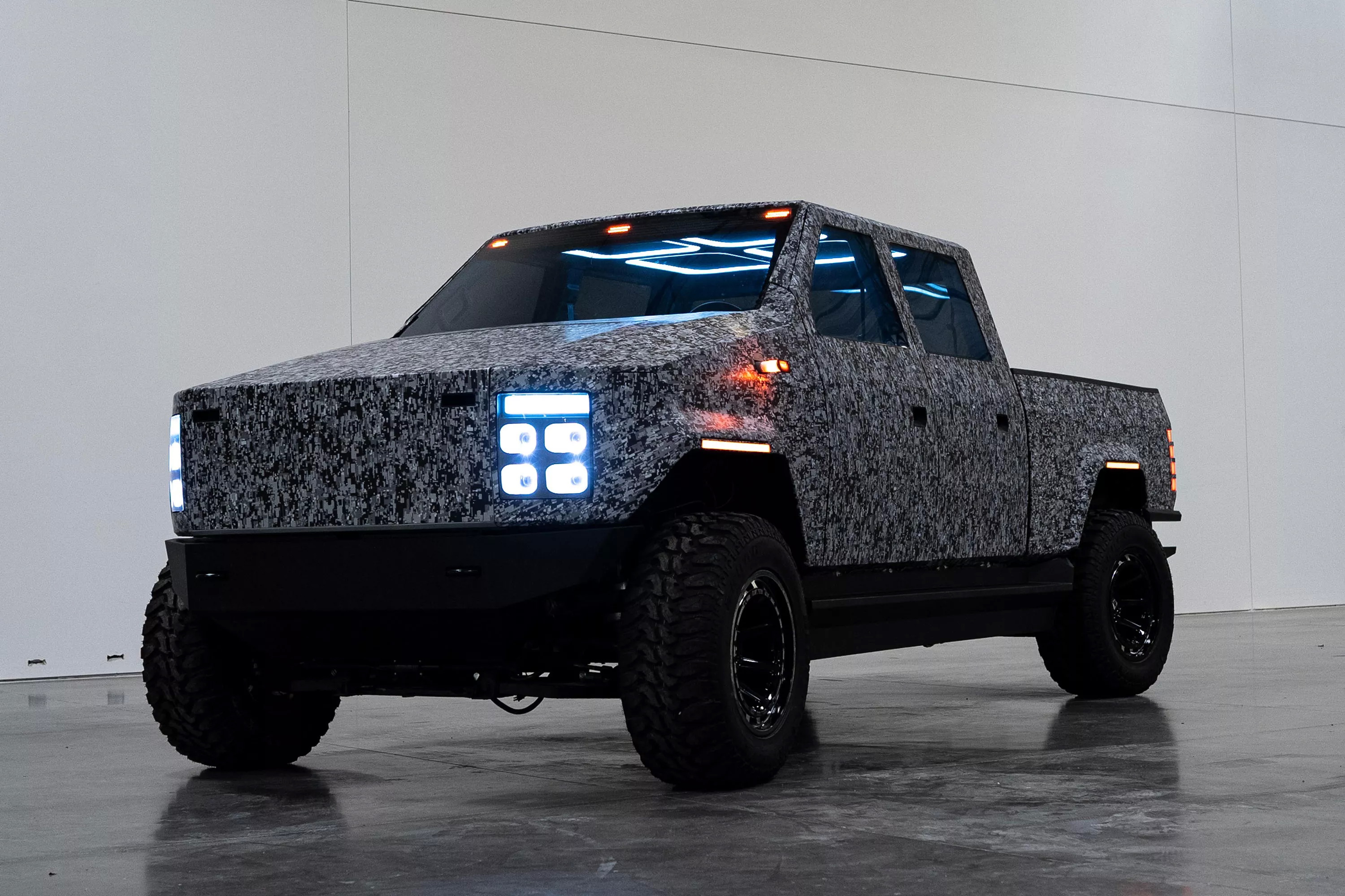 Atlis XT EV
