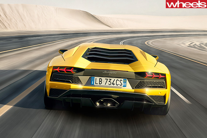 2017-Lamborghini -Aventador -S-Desert -rear -side