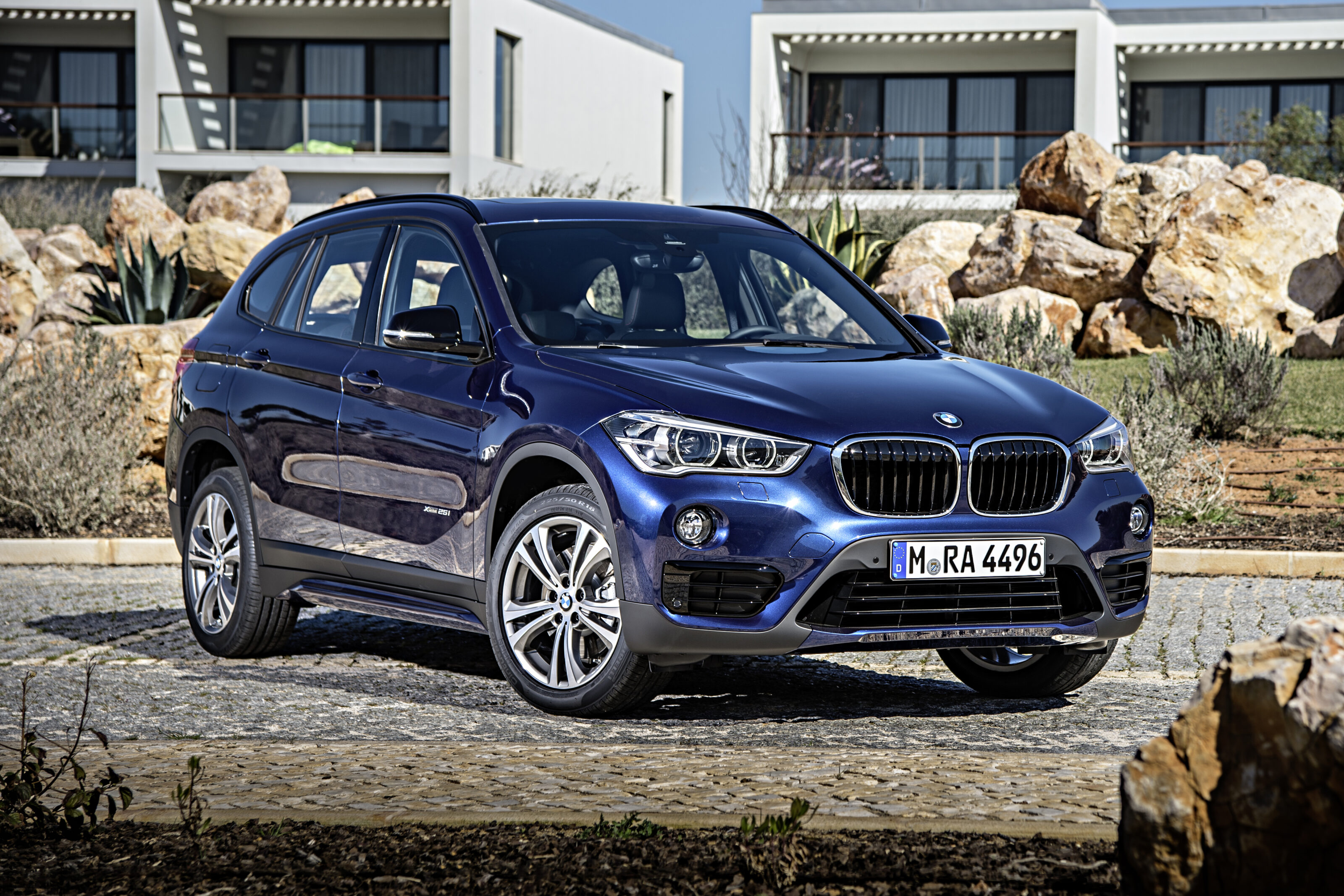 BMWX15
