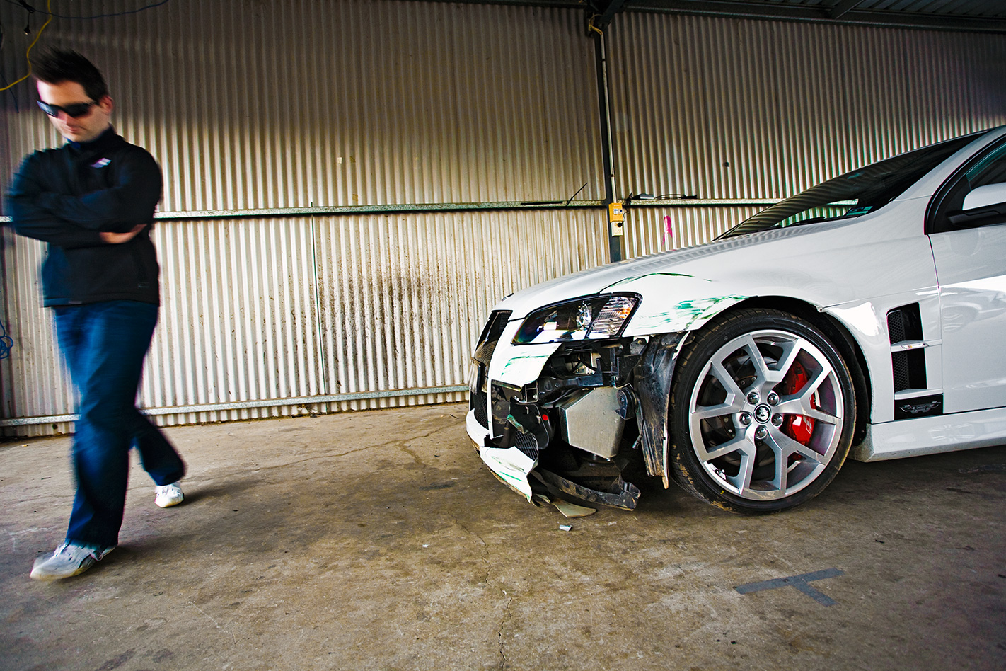 HSV-W427-crashed-wheel.jpg
