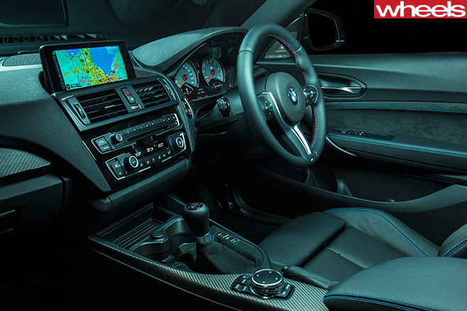 M 2-race -tasmania -interior