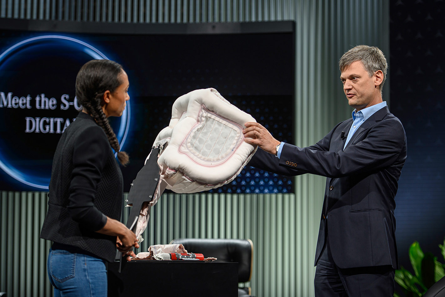 Mercedes-Benz airbag