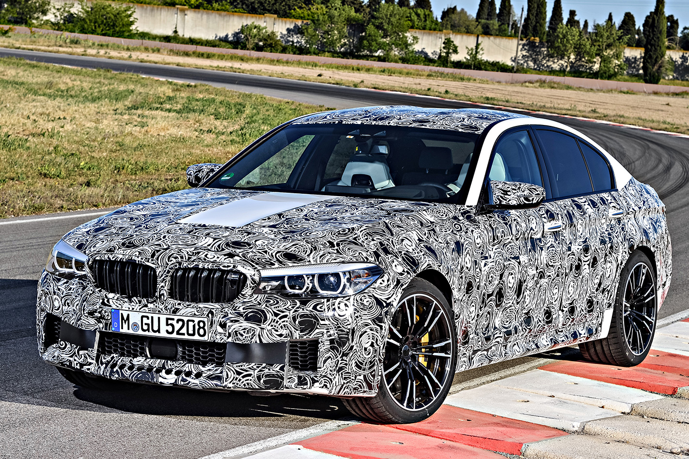 BMW F90 M5 prototype front