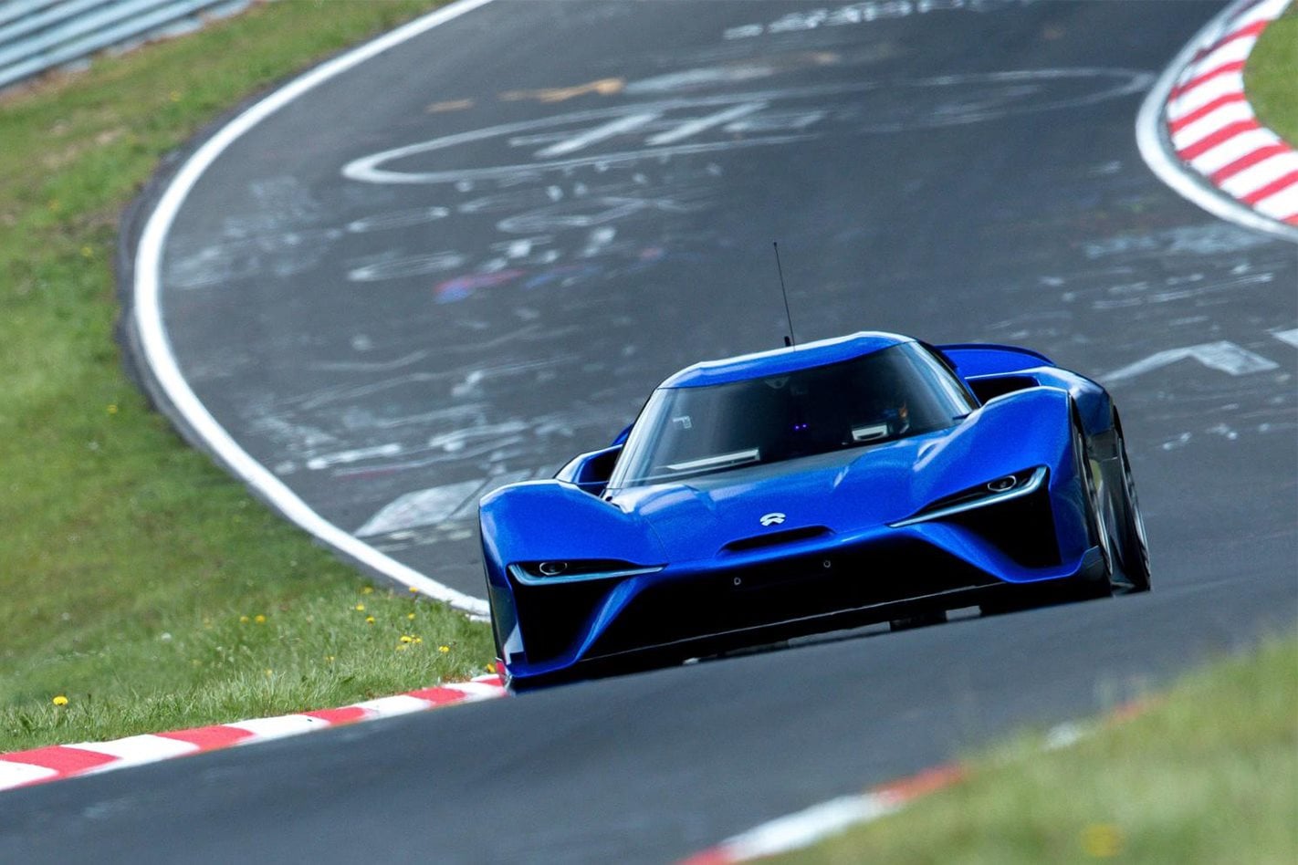 2017 Nio Ep9 sets nurburgring lap record