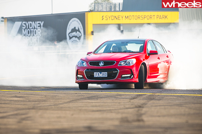 Holden -Commodore -SS-V-Redline -by -Chris -Benny