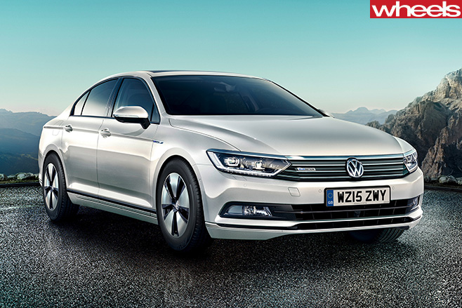 VW-Passat -front -side