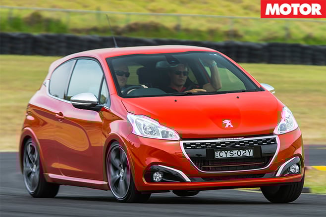 Peugeot 208 GTi regular 1