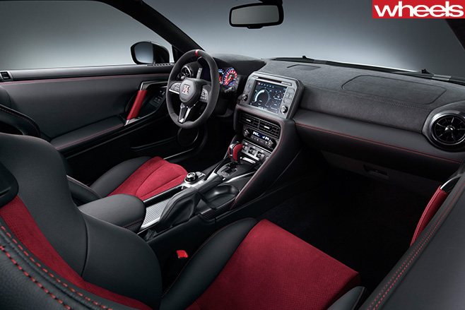 Nissan -GT-R-Nismo -interior