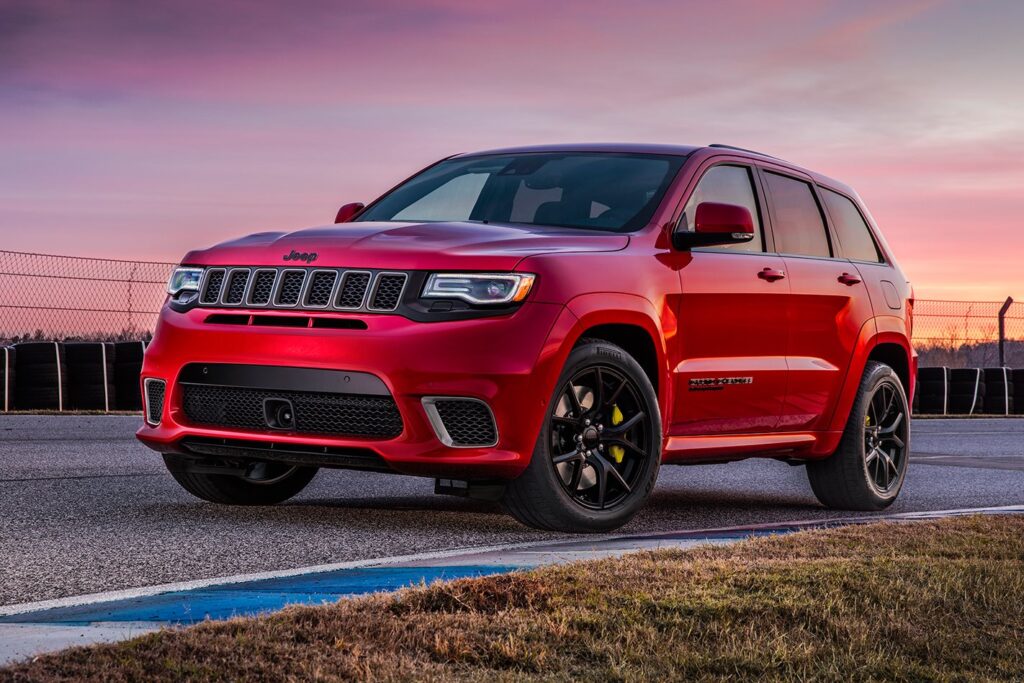 2018 Jeep Grand Cherokee Trackhawk arrives in December 2_main.j