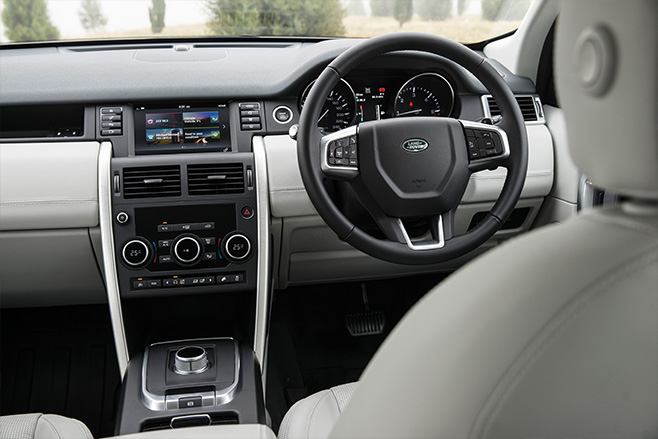 Land -Rover -Discovery -Sport -interior-