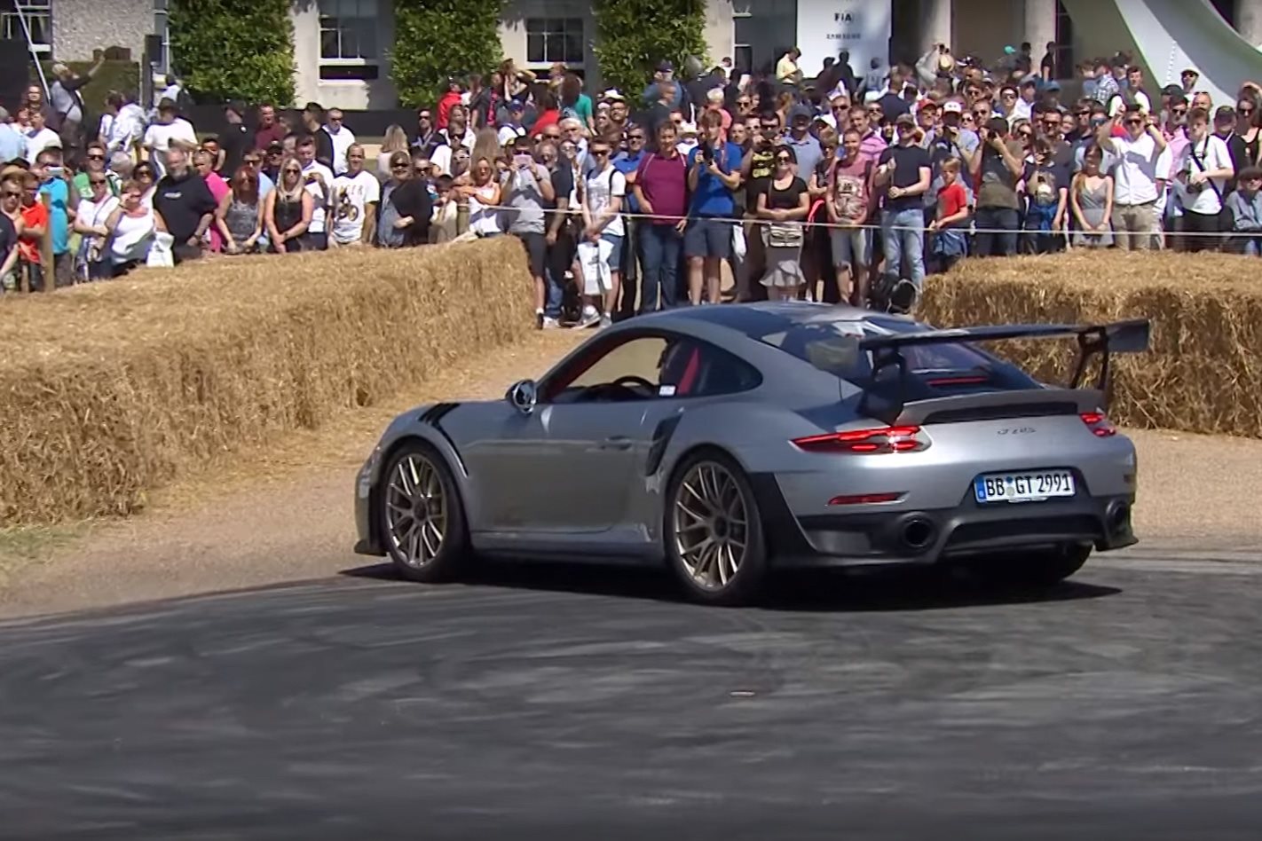 Porsche 911 GT2 RS goodwood MAIN