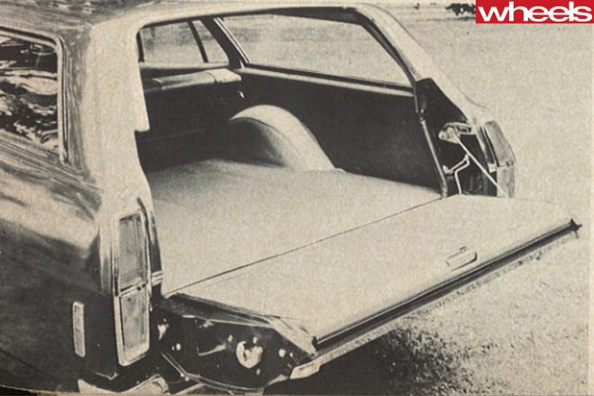 Ford -XA-Falcon -boot