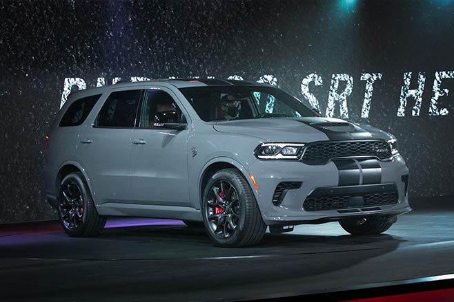 https://d3lp4xedbqa8a5.cloudfront.net/s3/digital-cougar-assets/whichcar/2020/07/03/-1/Dodge-Durango-SRT-Hellcat.jpg