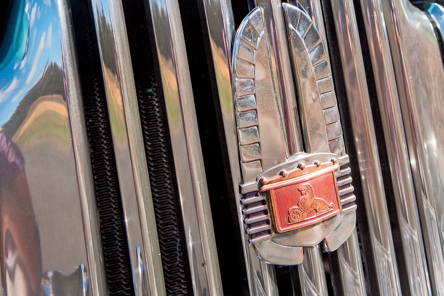1948-Holden-front-grille.jpg