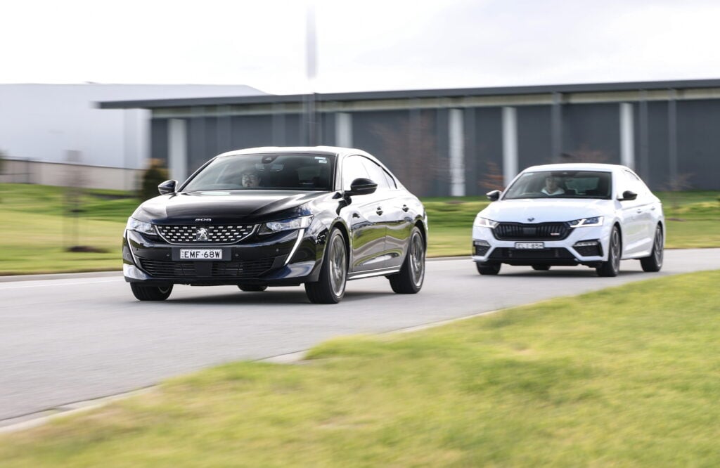 Skoda Octavia RS vs Peugeot 508 Fastback