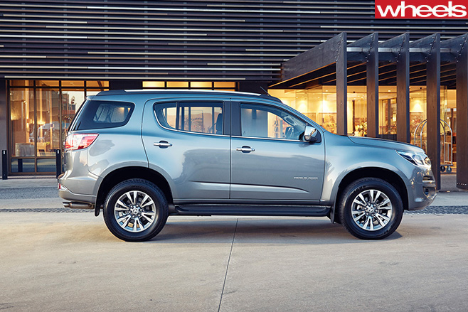 Holden -Trailblazer -SUV-driving -side
